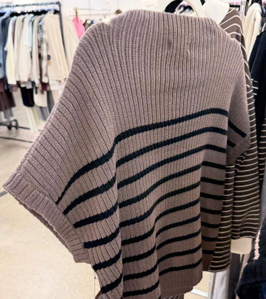 Café Stroll Sweater